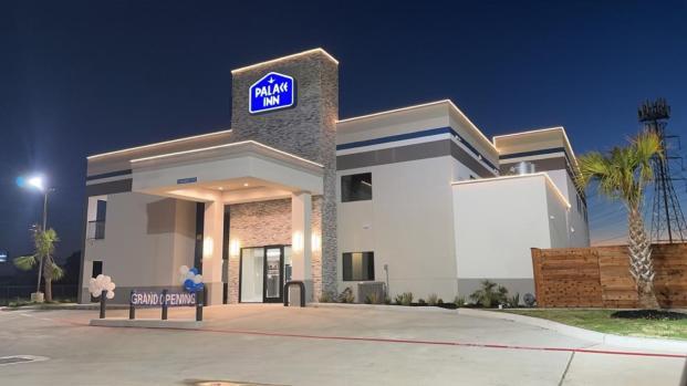 Palace Inn Blue Jones Road & Fm1960 Jersey Village Екстериор снимка